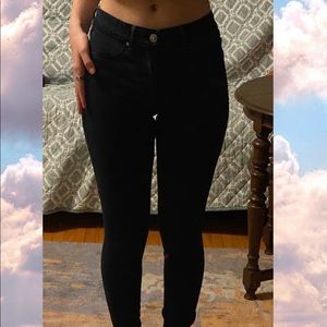 Dark blue stretchy jeans